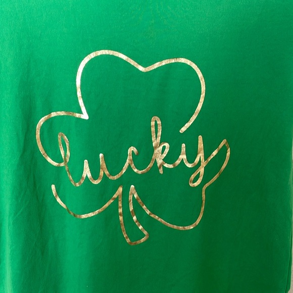 ☘️NWOT French Affair Lucky Tee. Small - Picture 2 of 7